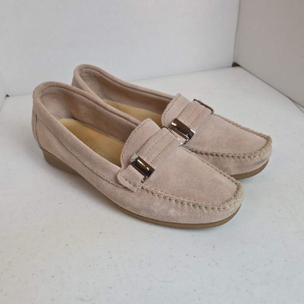 Piero Masetti Women’s Suede Slip-On Loafers in Light Pink Size 9.5